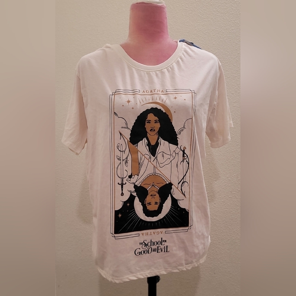NWT Netflix The School for Good and Evil T-Shirt